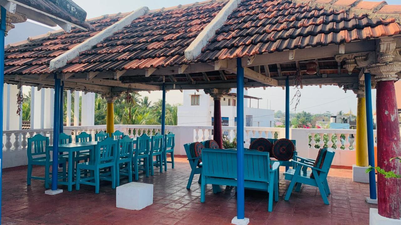 Holi-Wood Guesthouse Puducherry Exterior foto