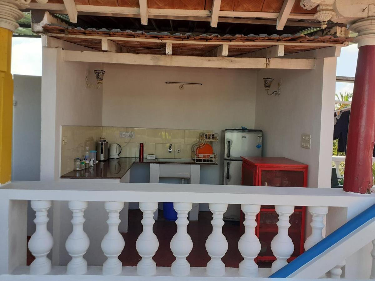 Holi-Wood Guesthouse Puducherry Exterior foto