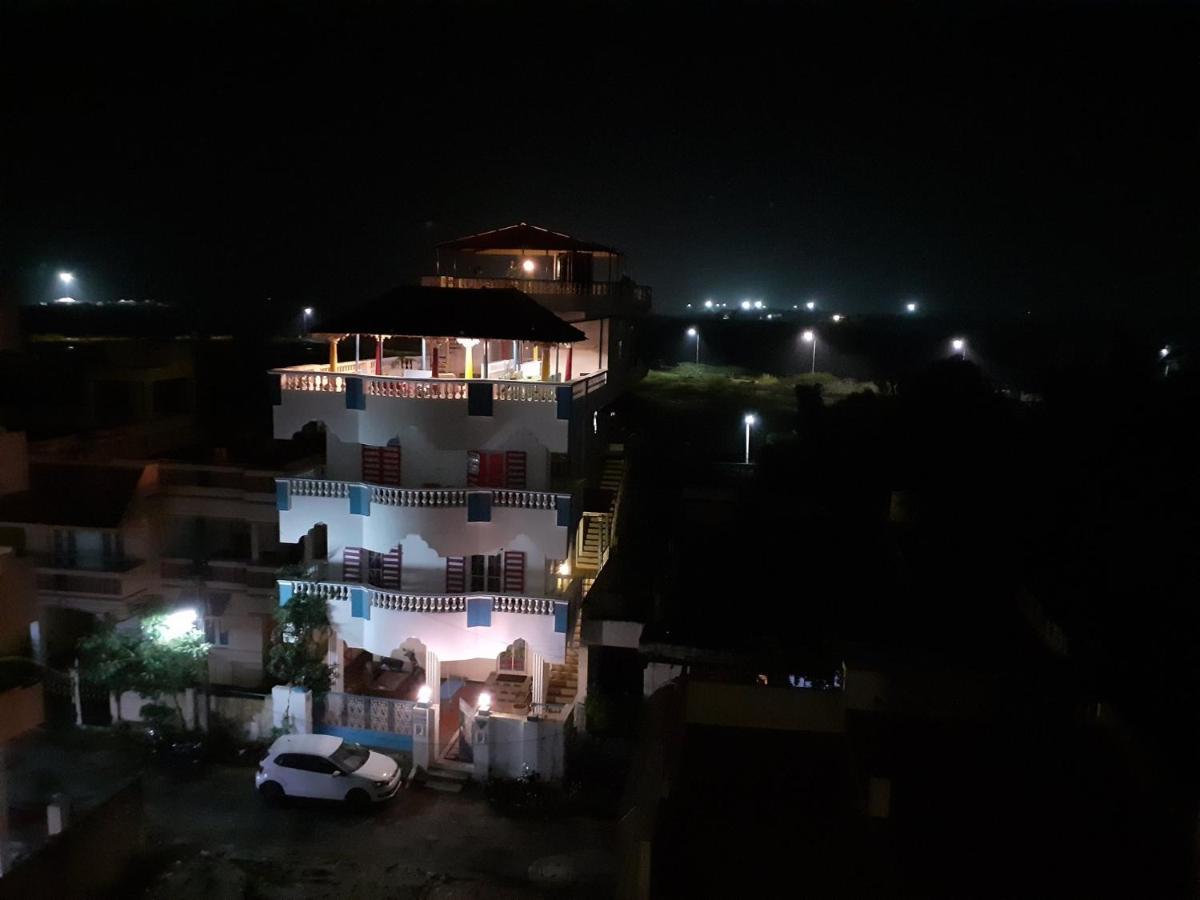 Holi-Wood Guesthouse Puducherry Exterior foto