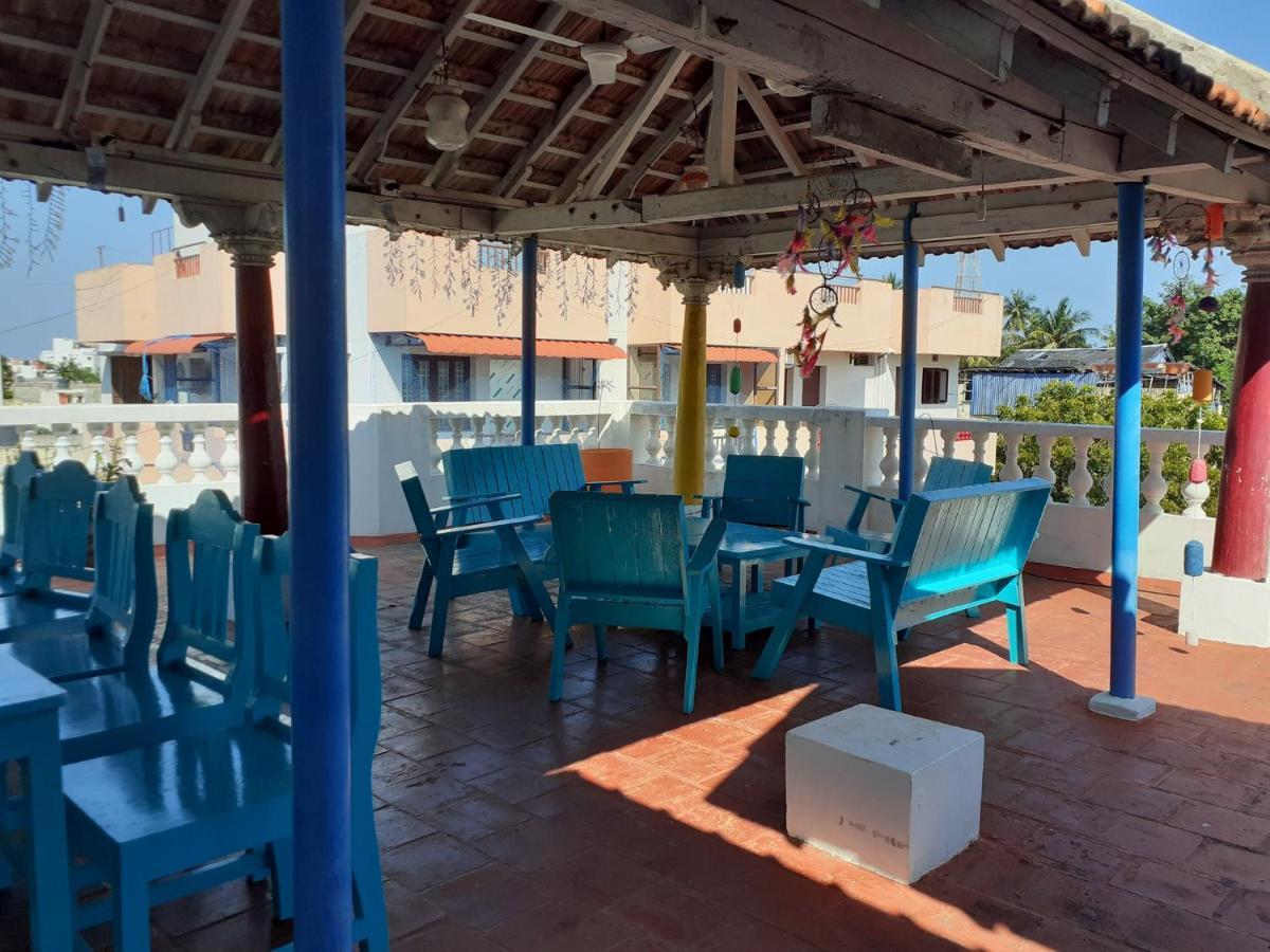 Holi-Wood Guesthouse Puducherry Exterior foto