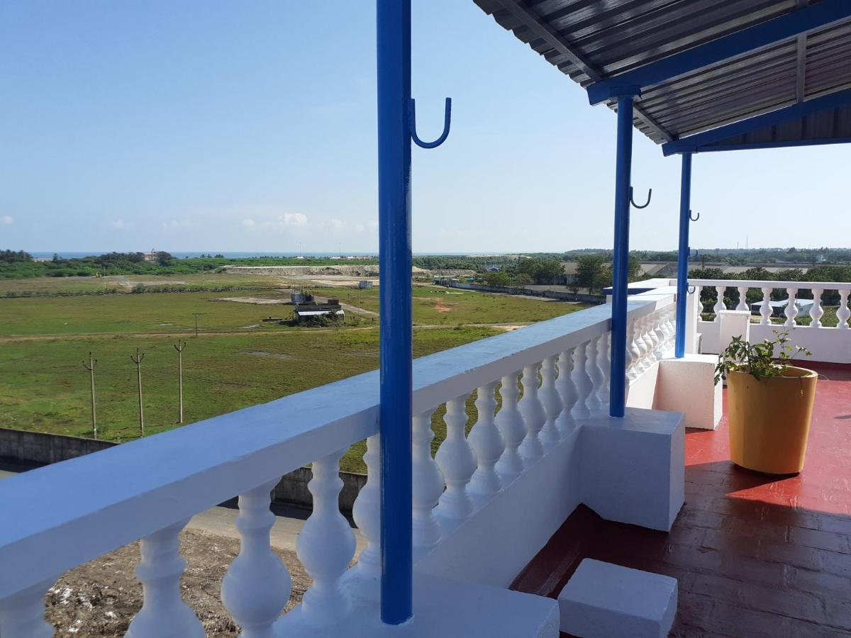 Holi-Wood Guesthouse Puducherry Exterior foto