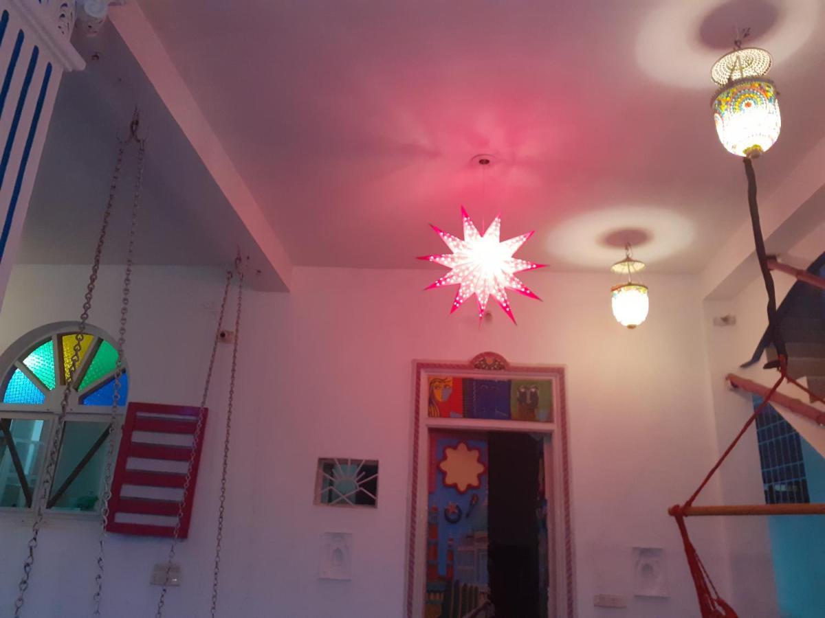 Holi-Wood Guesthouse Puducherry Exterior foto