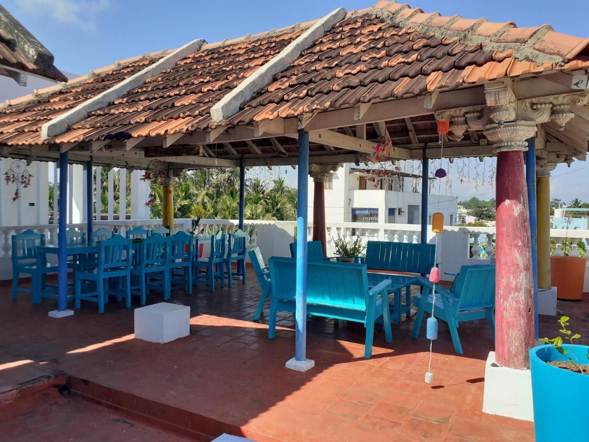 Holi-Wood Guesthouse Puducherry Exterior foto