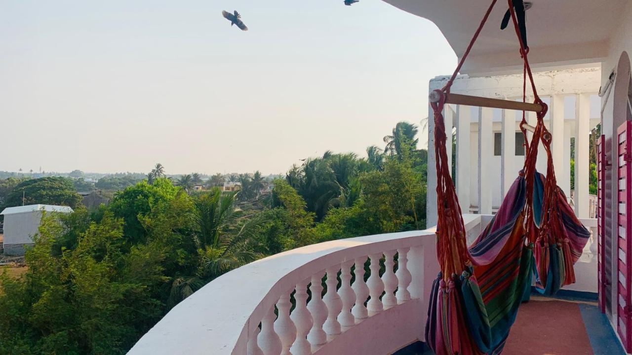 Holi-Wood Guesthouse Puducherry Exterior foto