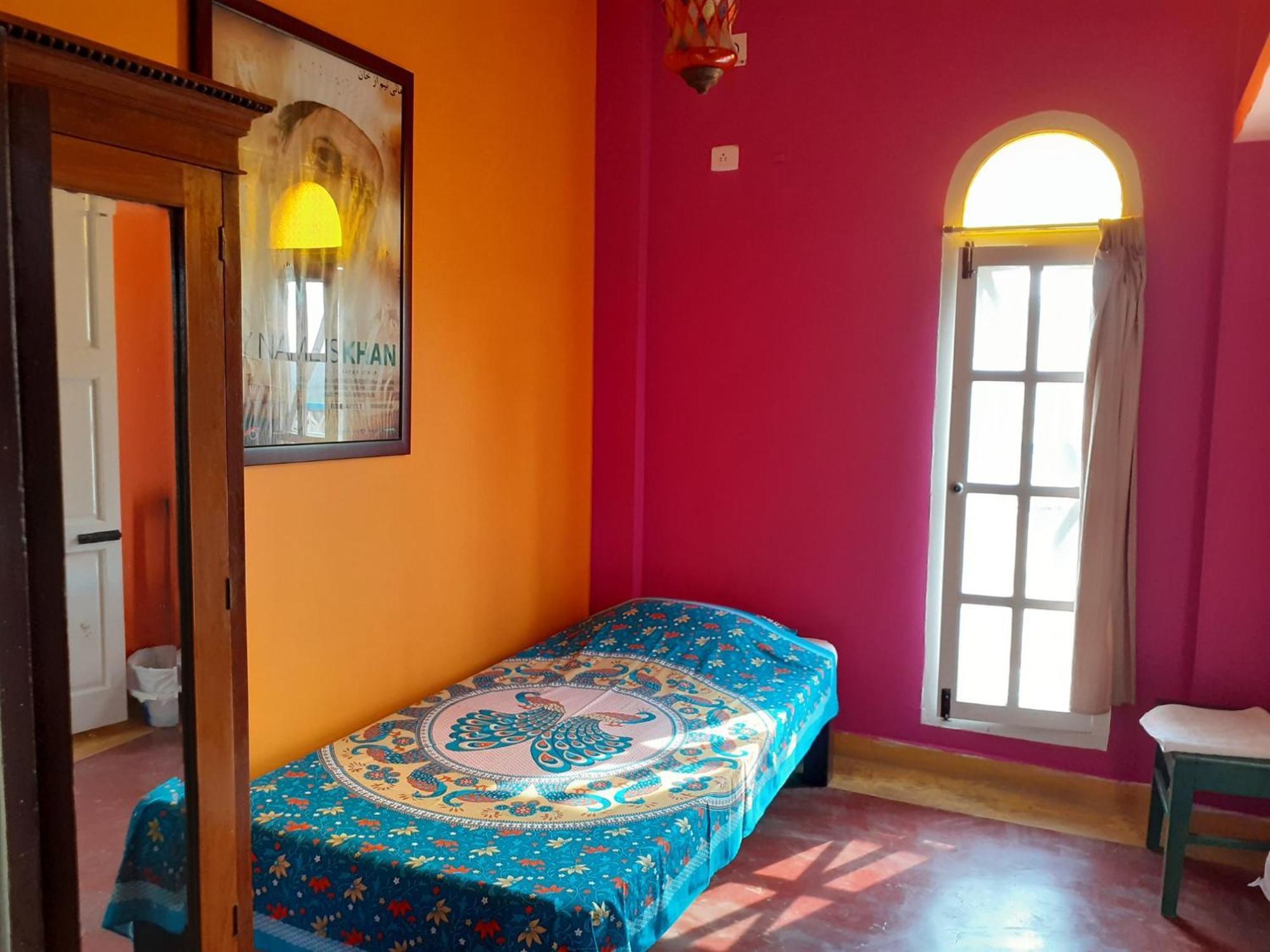 Holi-Wood Guesthouse Puducherry Exterior foto