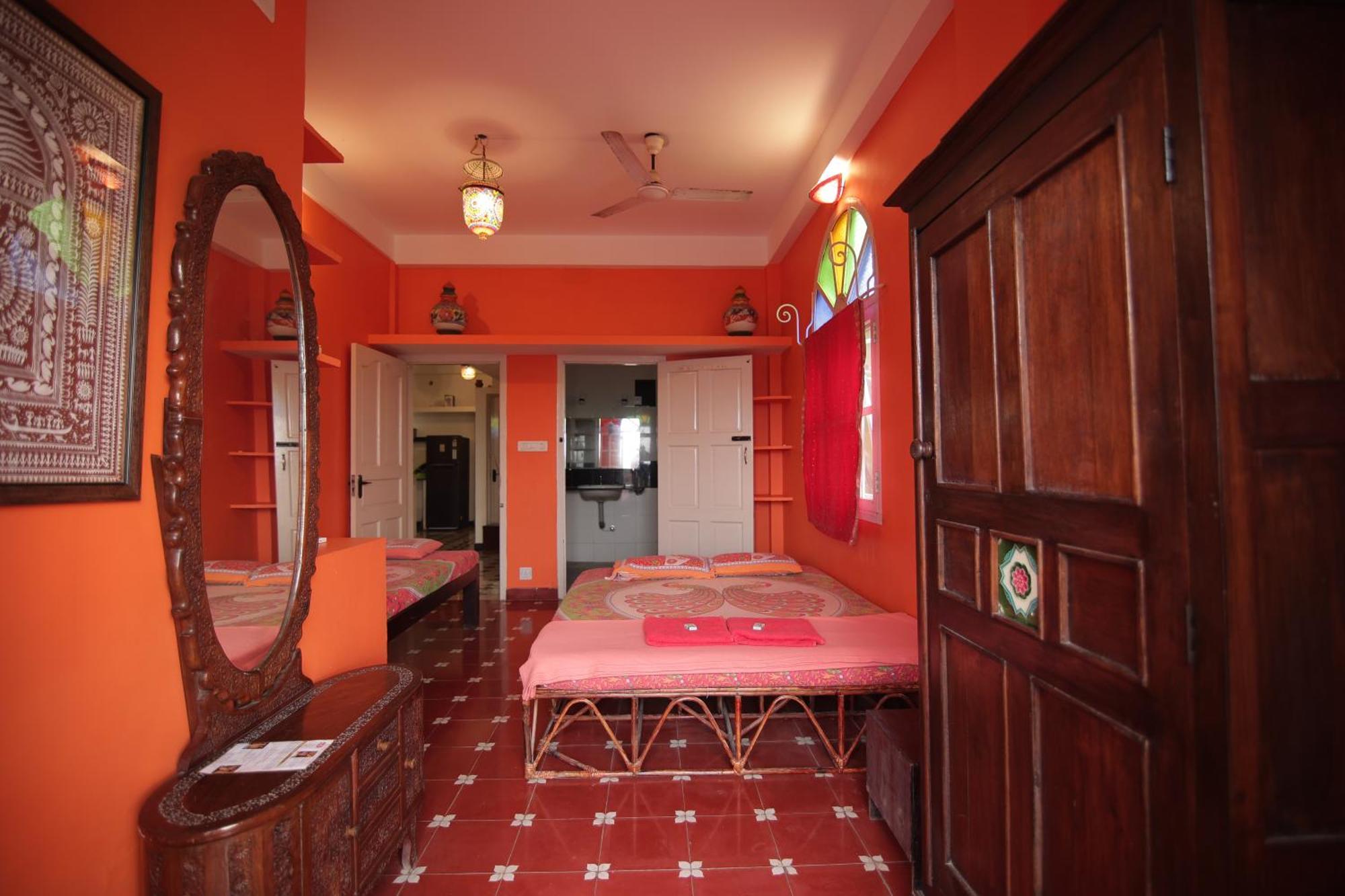 Holi-Wood Guesthouse Puducherry Exterior foto